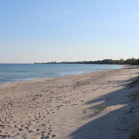 Cozy City Stay Steps From The Beach & Transit Abbekås 외부 사진